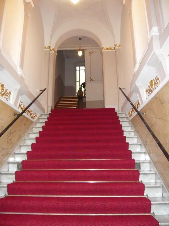Hotel Gunia Berlin 2*,