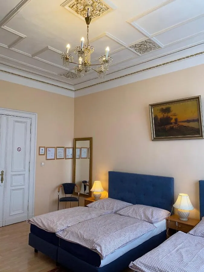 Hotel Gunia Berlin 2*,